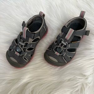 Keen Kids grey & pink waterproof sandals